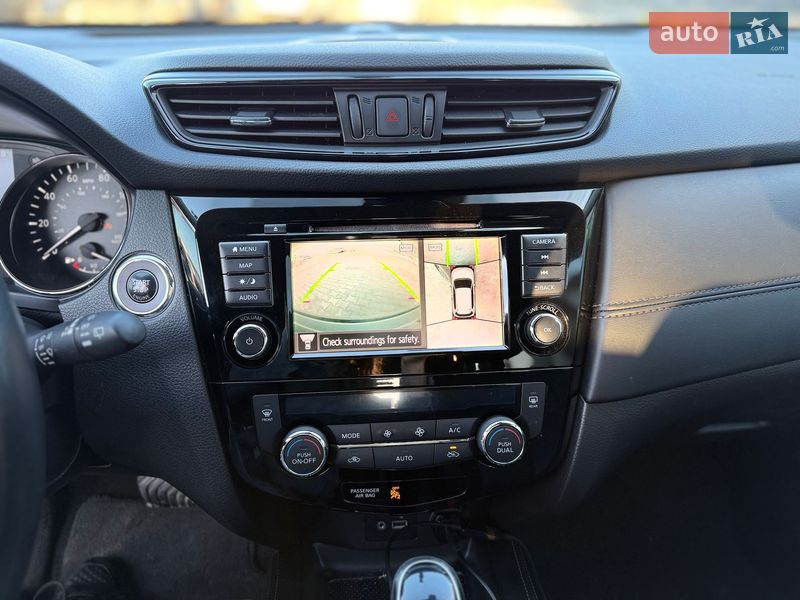 Внедорожник / Кроссовер Nissan Rogue 2017 в Львове