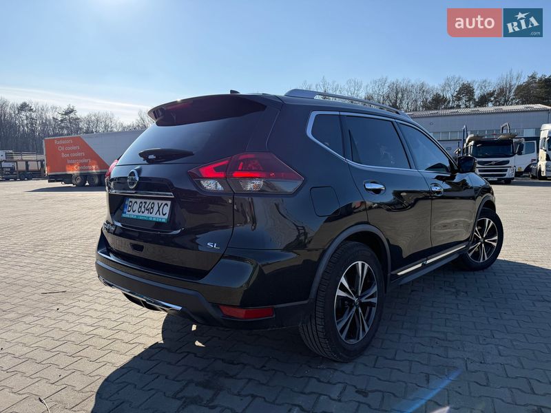 Внедорожник / Кроссовер Nissan Rogue 2017 в Львове