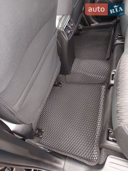 Внедорожник / Кроссовер Nissan Rogue 2019 в Киеве