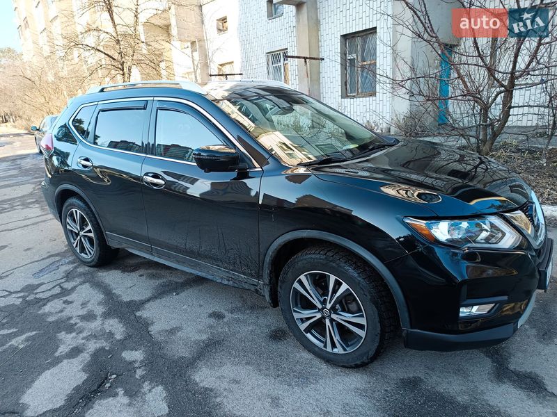 Внедорожник / Кроссовер Nissan Rogue 2019 в Киеве