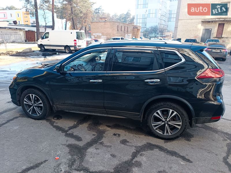 Внедорожник / Кроссовер Nissan Rogue 2019 в Киеве