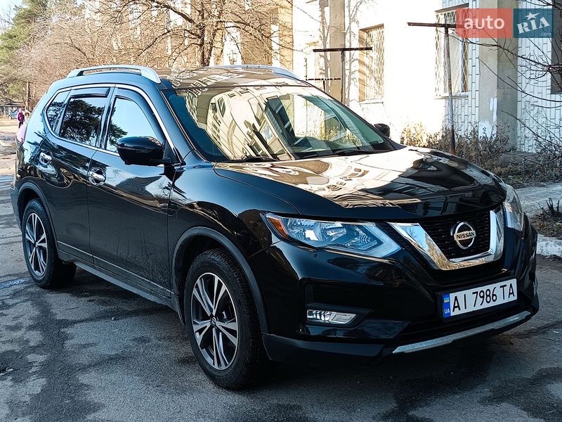 Внедорожник / Кроссовер Nissan Rogue 2019 в Киеве