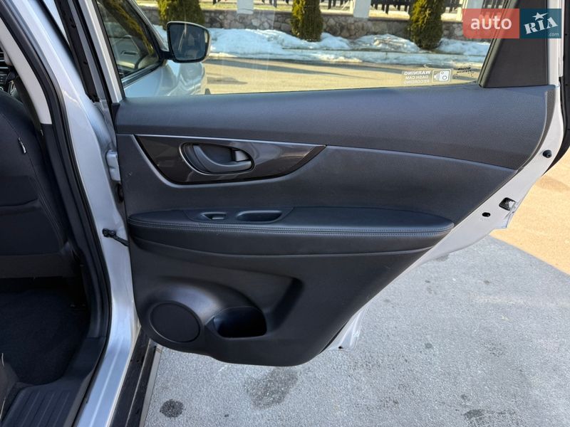 Внедорожник / Кроссовер Nissan Rogue 2019 в Киеве