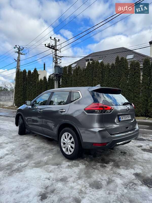 Внедорожник / Кроссовер Nissan Rogue 2016 в Киеве