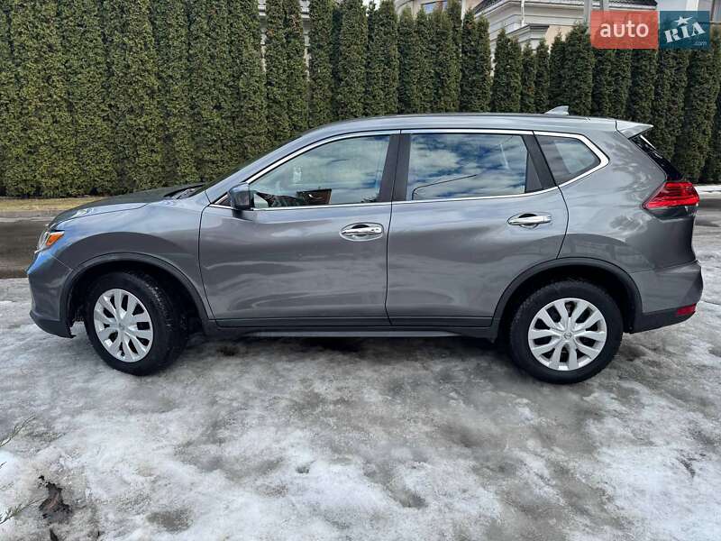 Внедорожник / Кроссовер Nissan Rogue 2016 в Киеве