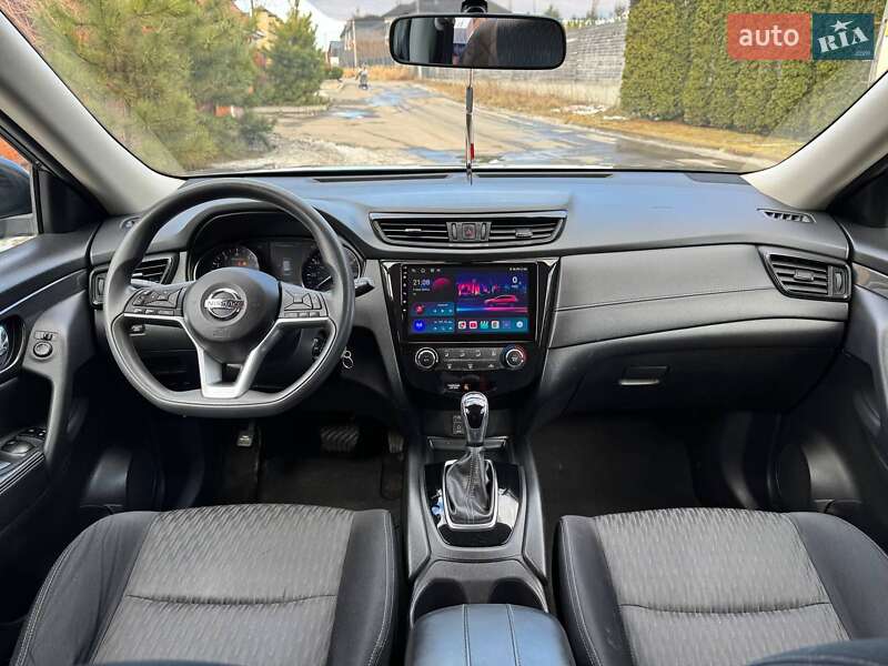 Внедорожник / Кроссовер Nissan Rogue 2016 в Киеве