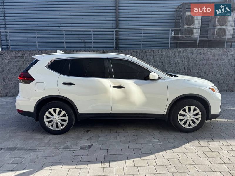 Внедорожник / Кроссовер Nissan Rogue 2018 в Луцке