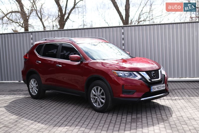Внедорожник / Кроссовер Nissan Rogue 2018 в Александрие