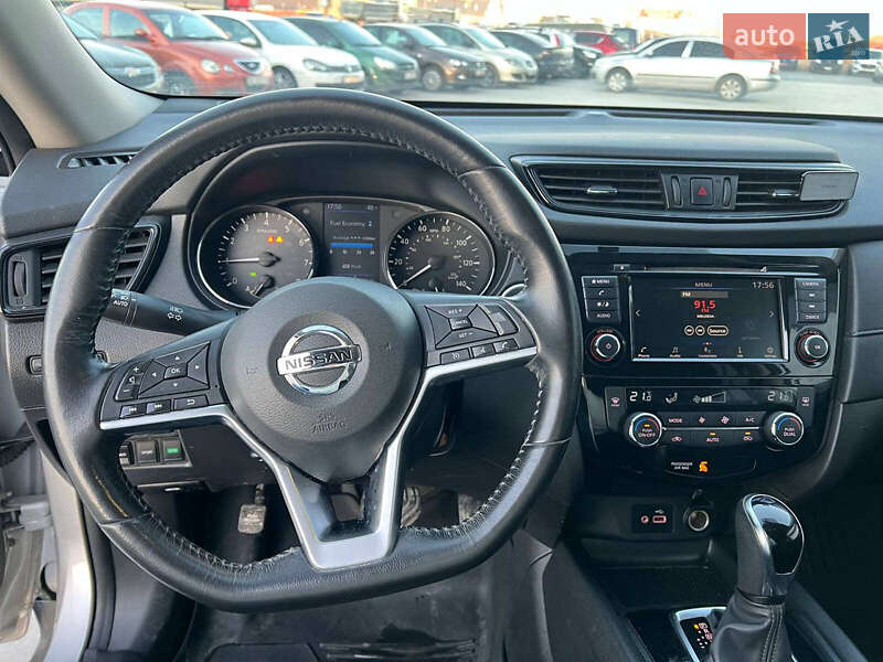 Позашляховик / Кросовер Nissan Rogue 2018 в Львові