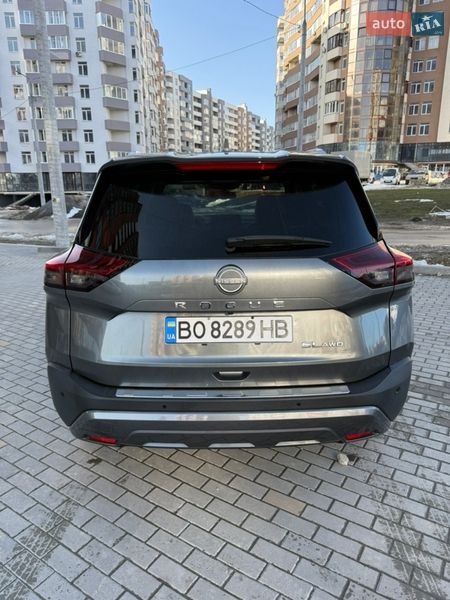 Внедорожник / Кроссовер Nissan Rogue 2023 в Тернополе