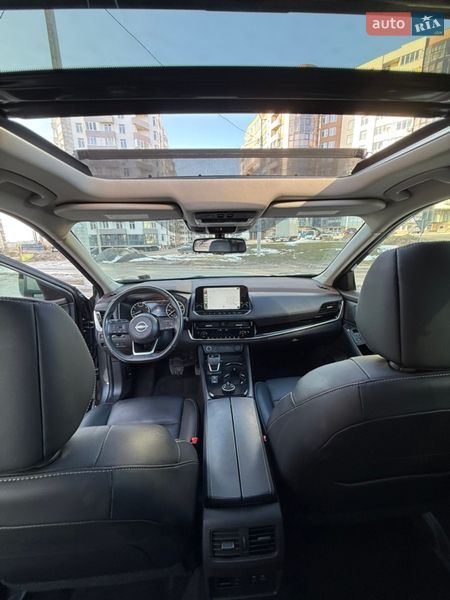 Внедорожник / Кроссовер Nissan Rogue 2023 в Тернополе