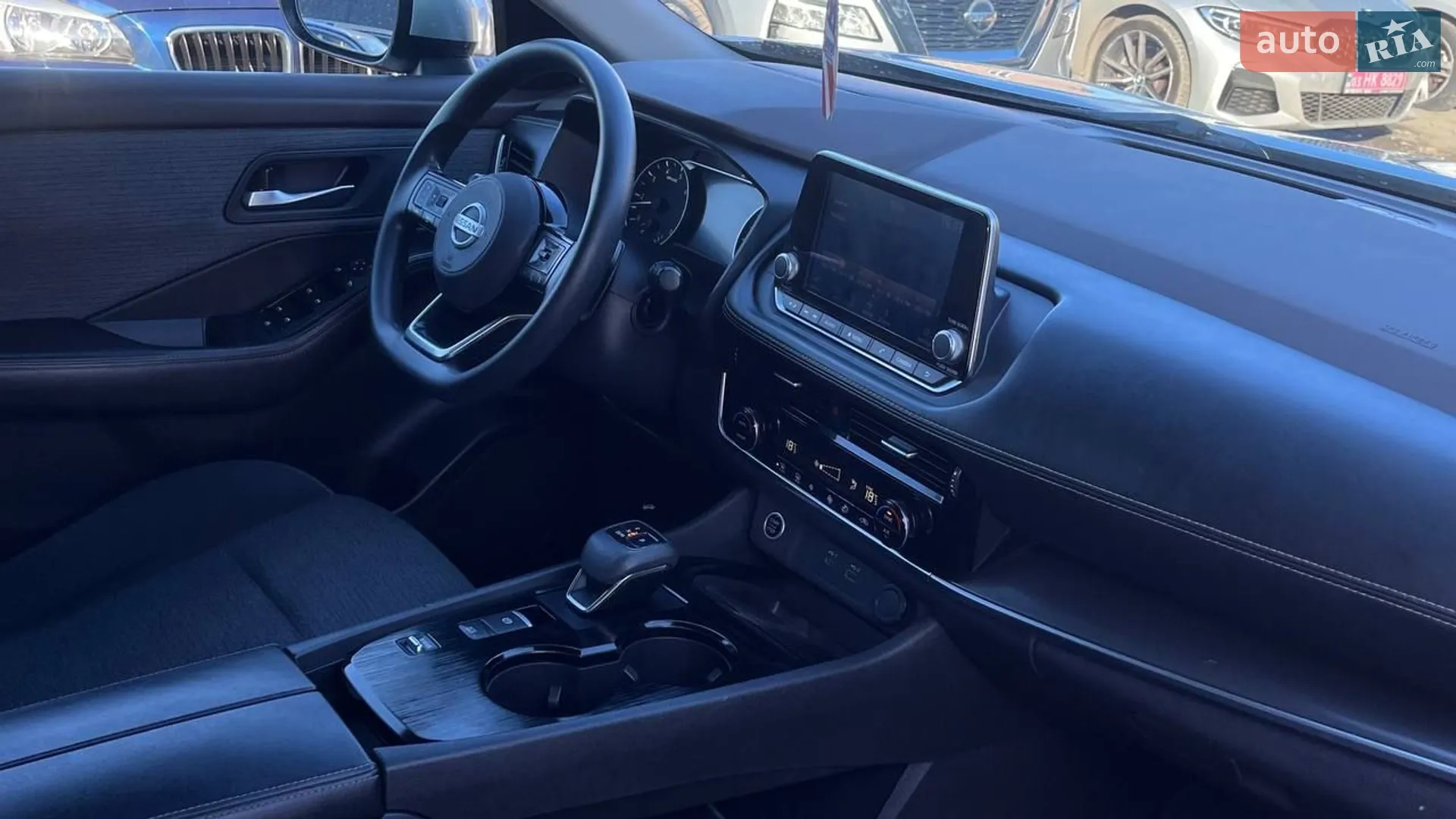 2021 Nissan Rogue - мініатюра 23