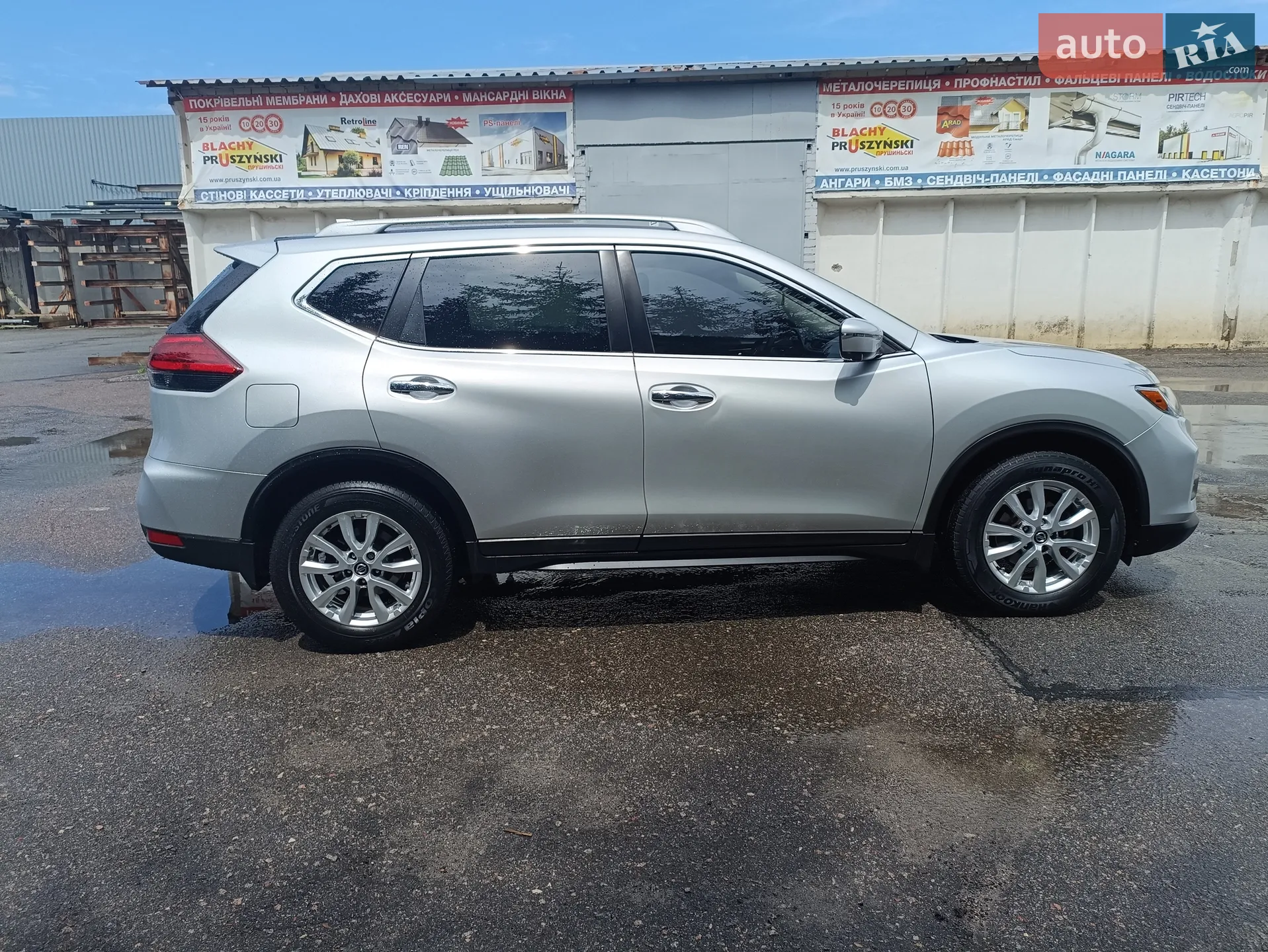 2017 Nissan Rogue - мініатюра 2
