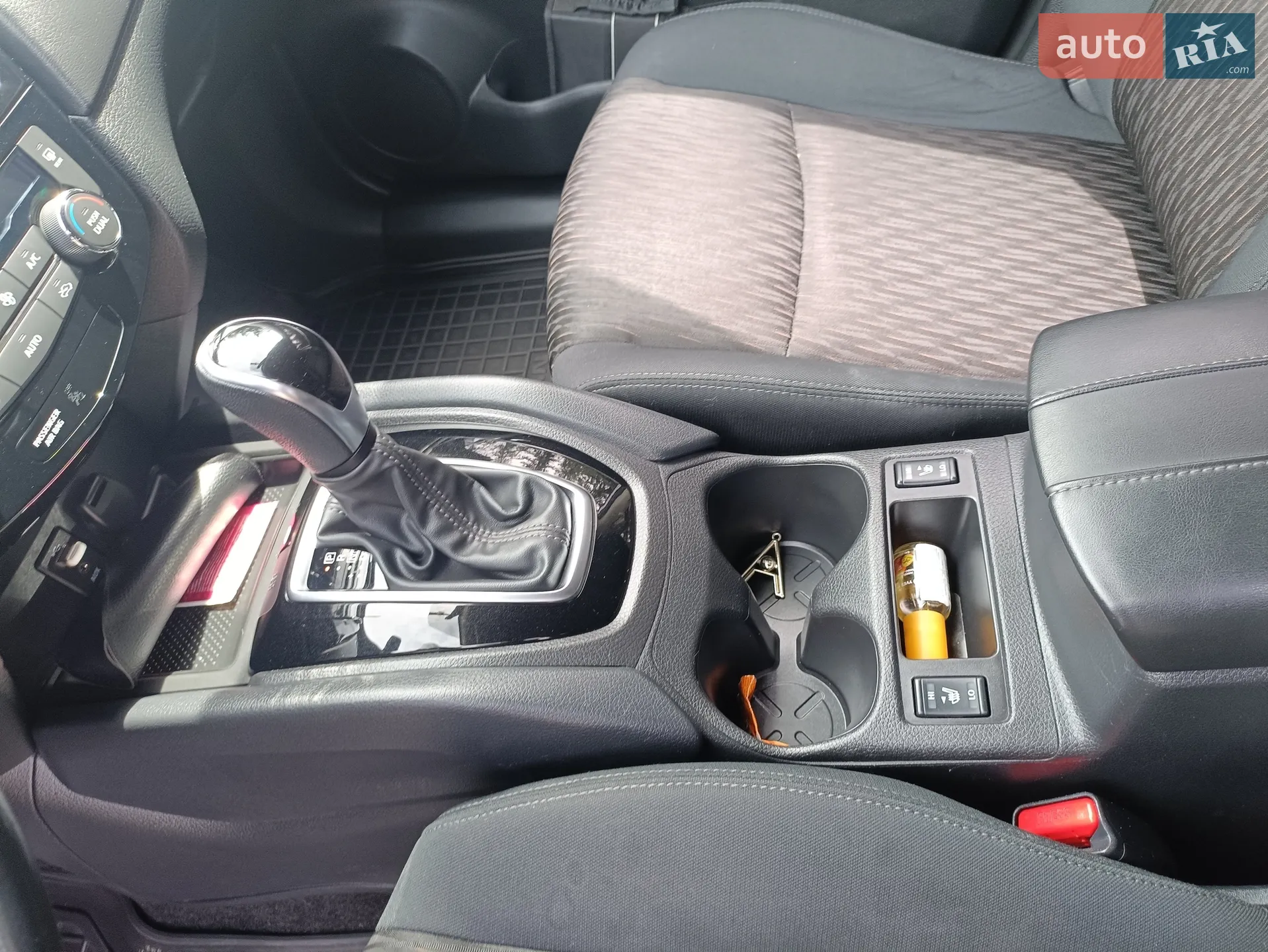 2017 Nissan Rogue - мініатюра 13