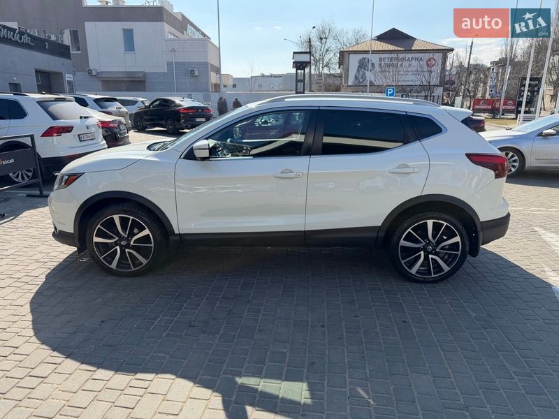 Внедорожник / Кроссовер Nissan Rogue 2017 в Одессе