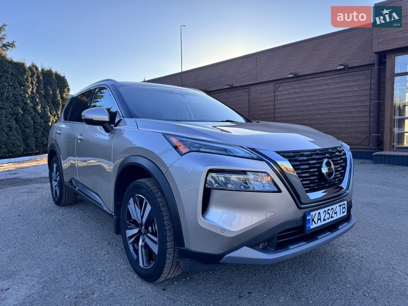 Внедорожник / Кроссовер Nissan Rogue 2021 в Киеве