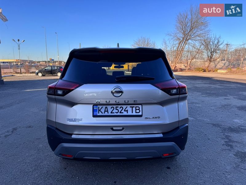 Внедорожник / Кроссовер Nissan Rogue 2021 в Киеве