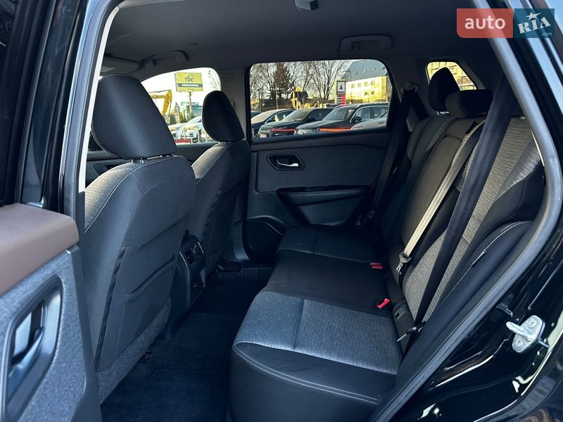 Внедорожник / Кроссовер Nissan Rogue 2022 в Львове