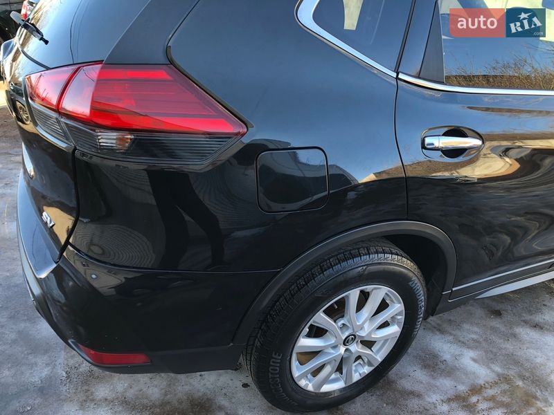 Внедорожник / Кроссовер Nissan Rogue 2017 в Ирпене