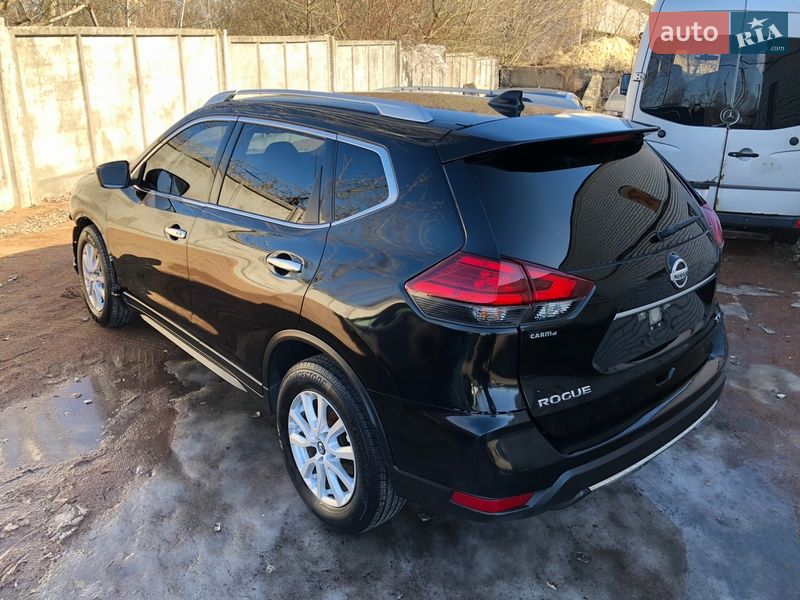 Внедорожник / Кроссовер Nissan Rogue 2017 в Ирпене