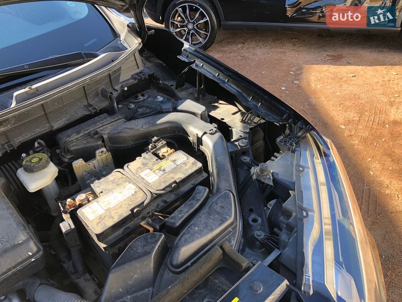 Внедорожник / Кроссовер Nissan Rogue 2017 в Ирпене