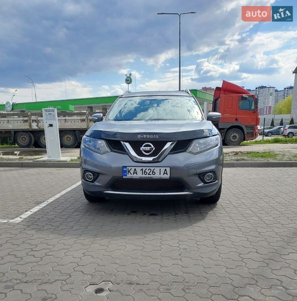 Внедорожник / Кроссовер Nissan Rogue 2015 в Киеве