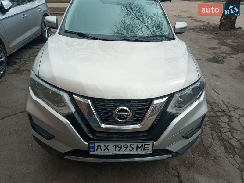 Внедорожник / Кроссовер Nissan Rogue 2017 в Кривом Роге