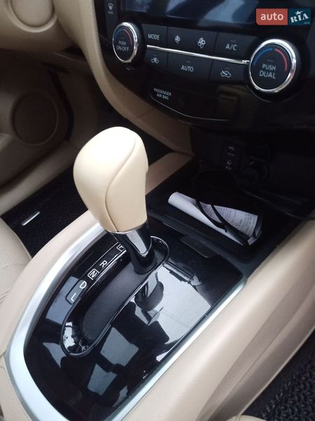 Внедорожник / Кроссовер Nissan Rogue 2014 в Сумах