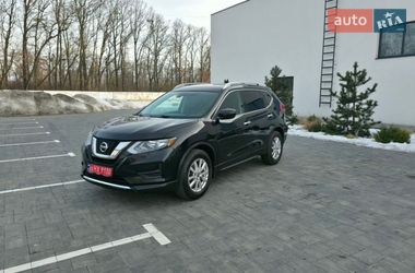 Внедорожник / Кроссовер Nissan Rogue 2017 в Луцке