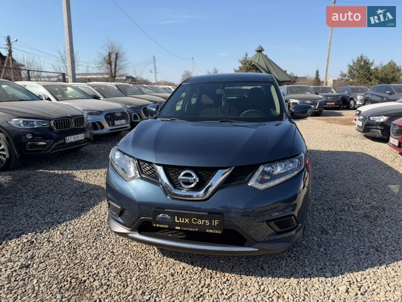 Внедорожник / Кроссовер Nissan Rogue 2016 в Ивано-Франковске