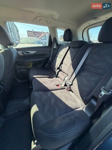 Внедорожник / Кроссовер Nissan Rogue 2016 в Ивано-Франковске