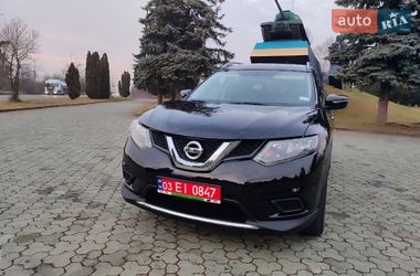 Позашляховик / Кросовер Nissan Rogue 2015 в Дубні