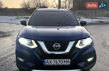 Внедорожник / Кроссовер Nissan Rogue 2017 в Харькове