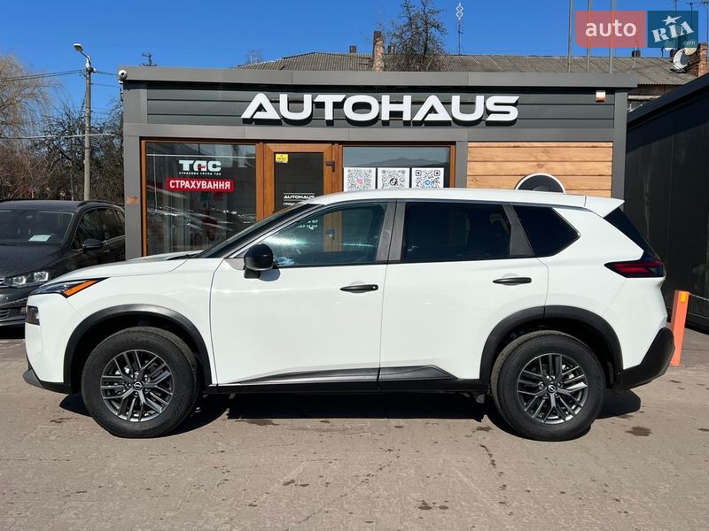 Внедорожник / Кроссовер Nissan Rogue 2023 в Житомире