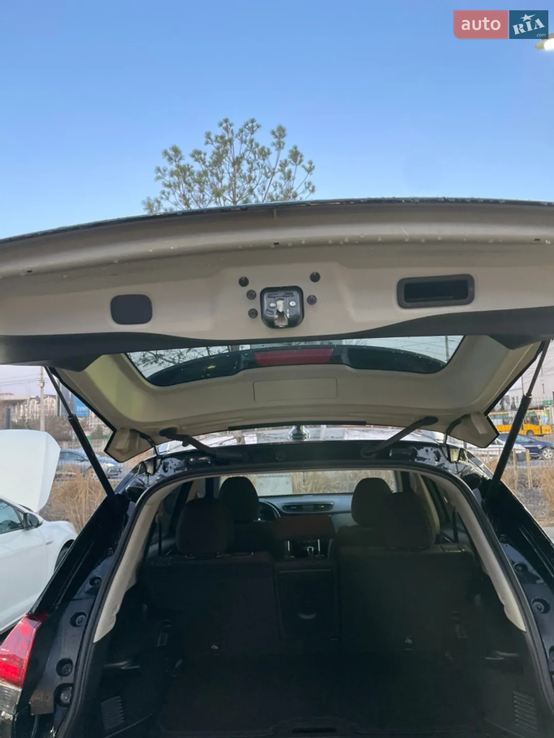 2019 Nissan Rogue - мініатюра 12