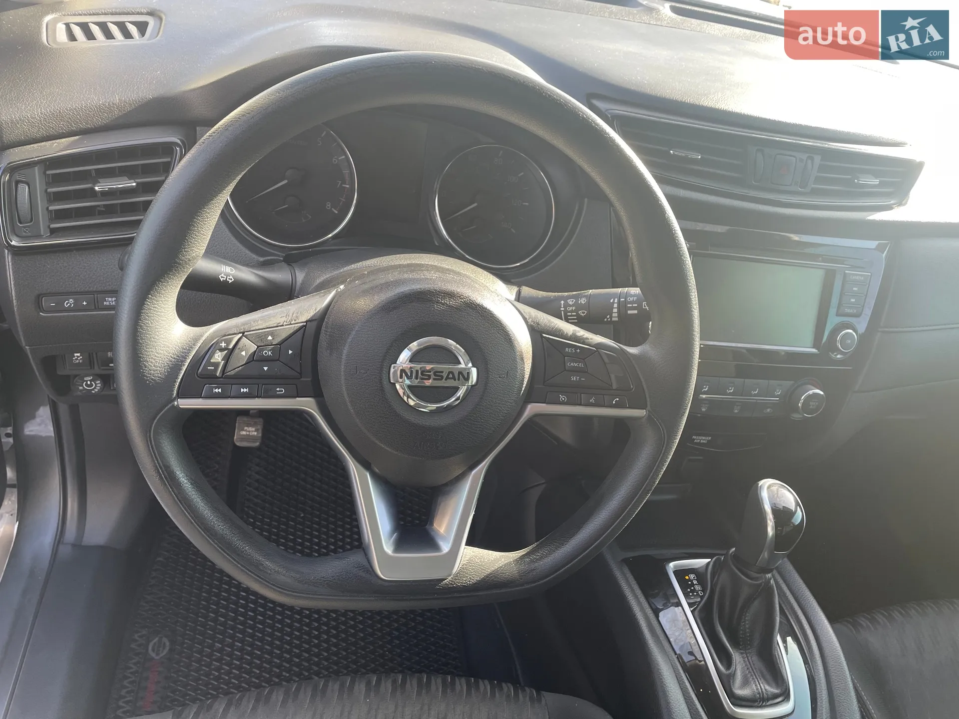 2017 Nissan Rogue - мініатюра 3