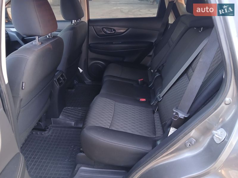 Внедорожник / Кроссовер Nissan Rogue 2018 в Кременце