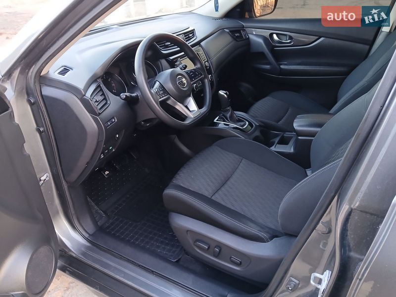 Внедорожник / Кроссовер Nissan Rogue 2018 в Кременце