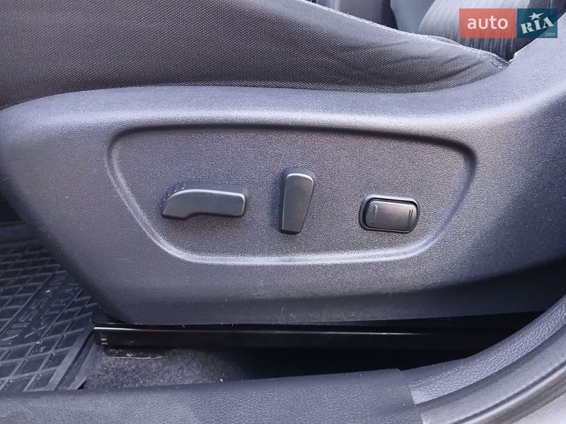 Внедорожник / Кроссовер Nissan Rogue 2018 в Кременце