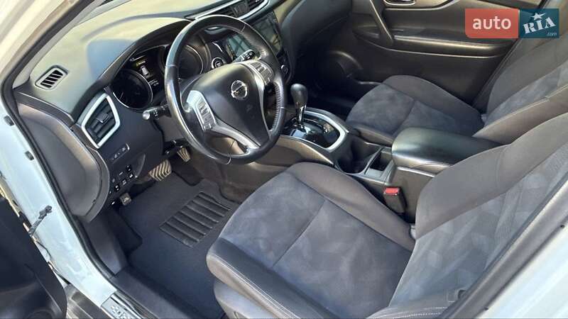 Внедорожник / Кроссовер Nissan Rogue 2016 в Днепре