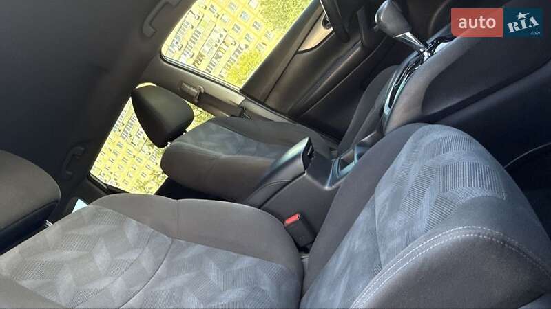 Внедорожник / Кроссовер Nissan Rogue 2016 в Днепре