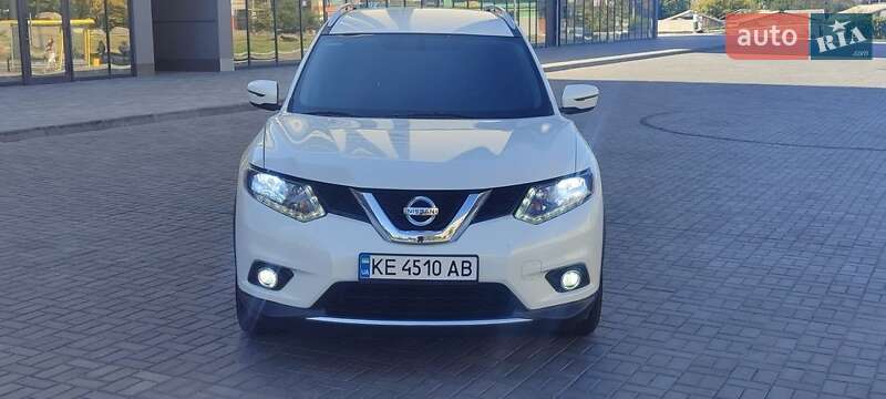 Внедорожник / Кроссовер Nissan Rogue 2016 в Днепре