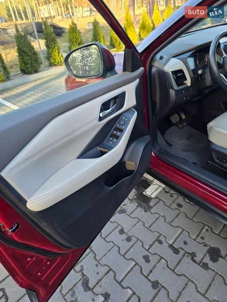 Позашляховик / Кросовер Nissan Rogue 2020 в Маневичах