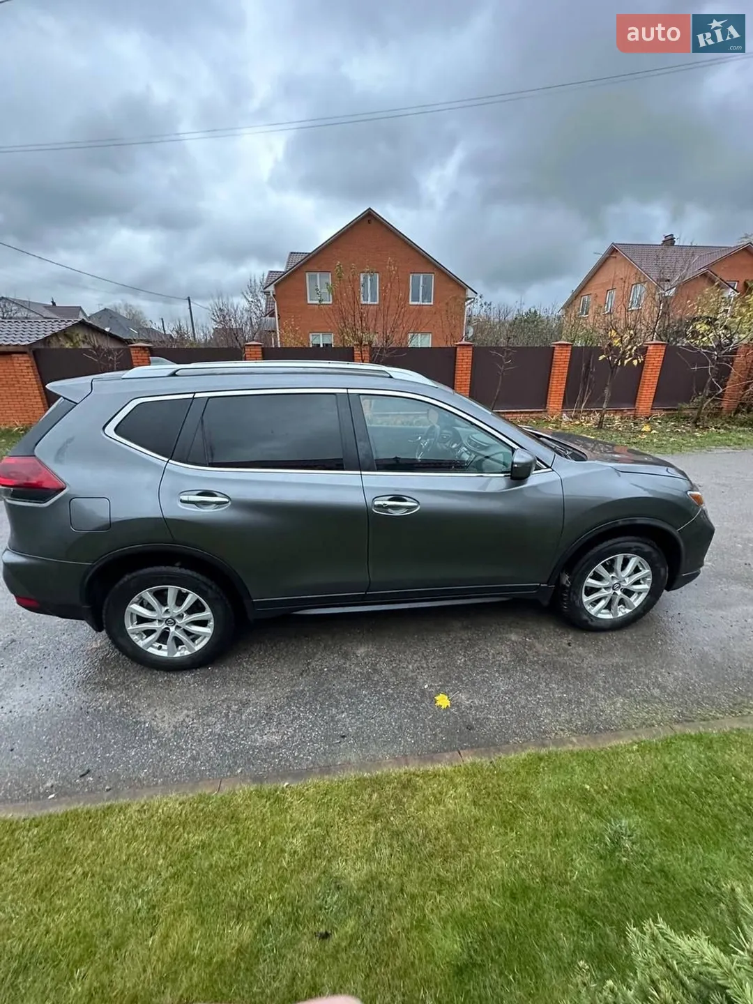 2019 Nissan Rogue - мініатюра 2
