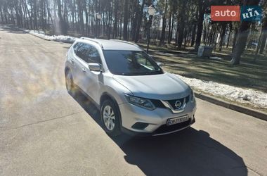 Внедорожник / Кроссовер Nissan Rogue 2015 в Киеве