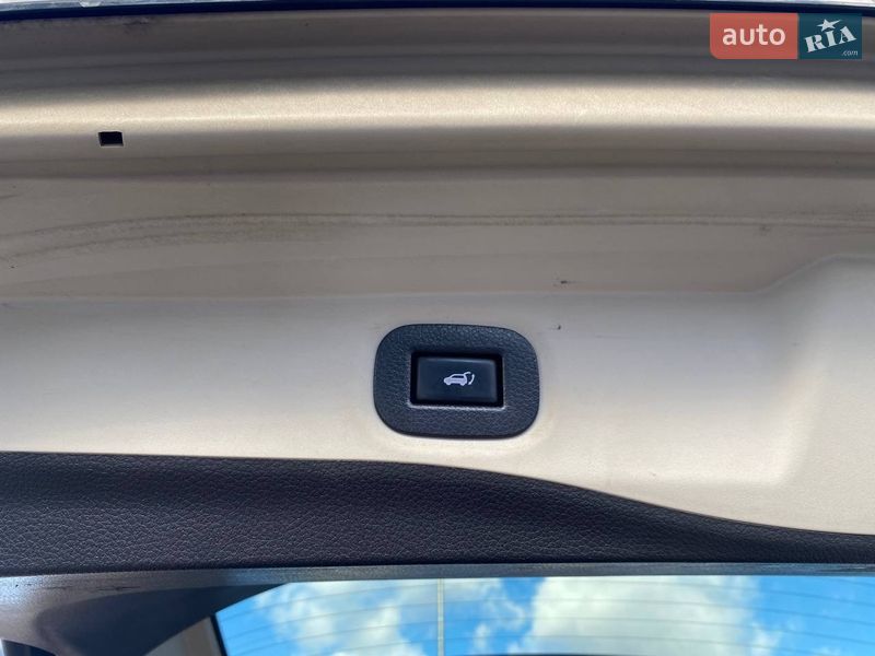 Внедорожник / Кроссовер Nissan Rogue 2018 в Житомире