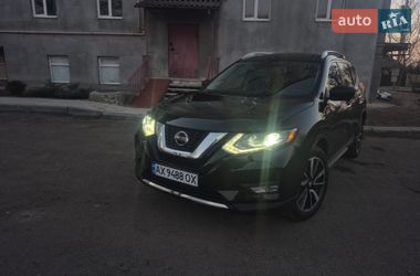 Внедорожник / Кроссовер Nissan Rogue 2018 в Чугуеве
