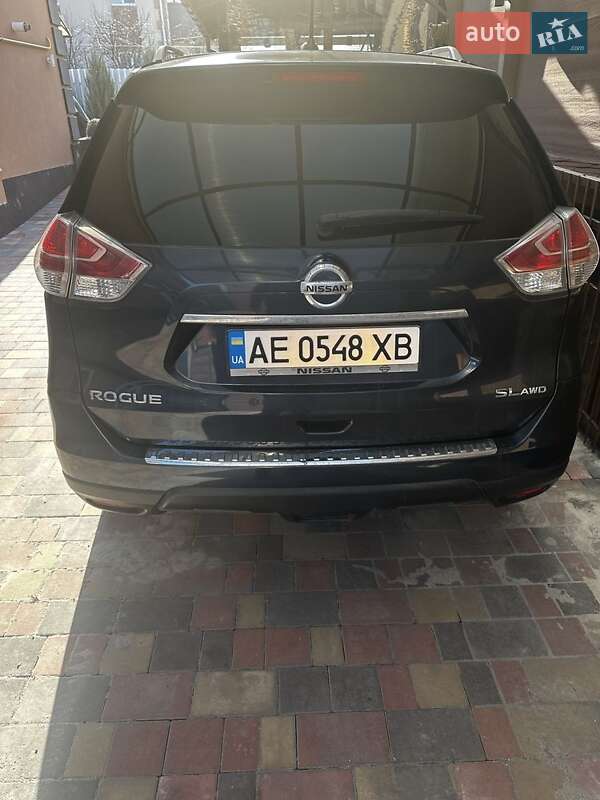 Внедорожник / Кроссовер Nissan Rogue 2015 в Днепре