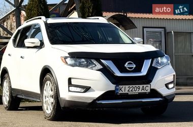 Внедорожник / Кроссовер Nissan Rogue 2016 в Киеве