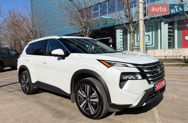Позашляховик / Кросовер Nissan Rogue 2024 в Києві